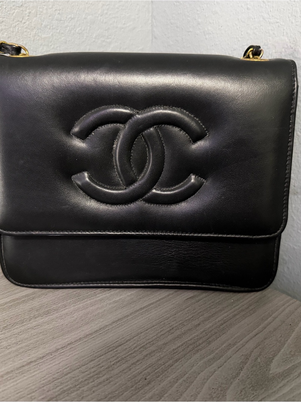 CHANEL Black Lambskin Quilted CC Flap Bag with Gold Chain